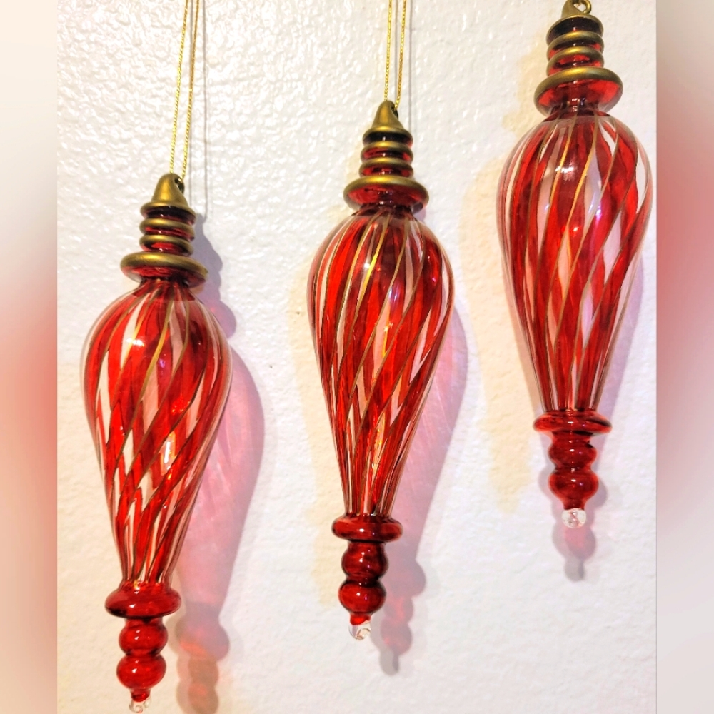 Vintage 3 Red & White Swirled Blown Glass Finial Teardrop Shape Gold Top Holiday